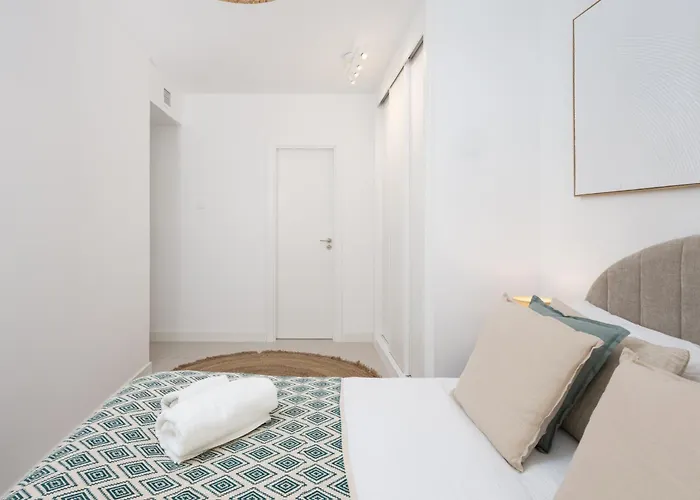 C30 Urban Comfort - Pool & Parking Apartment