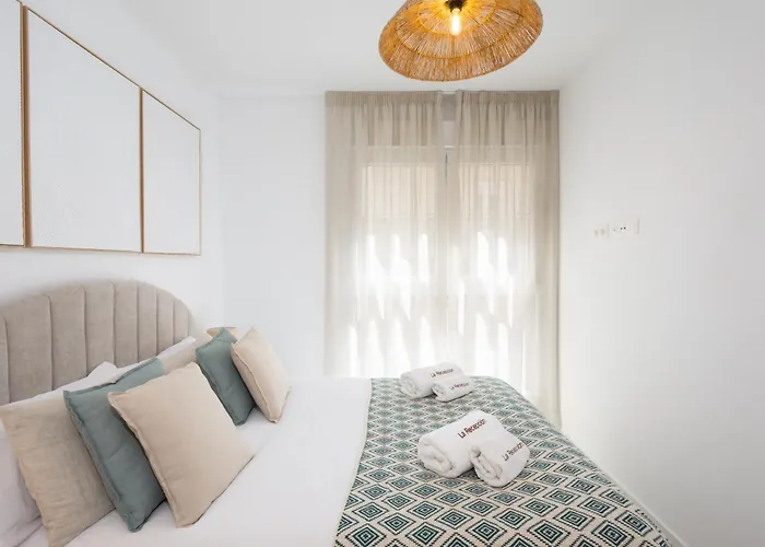 C30 Urban Comfort - Pool & Parking Apartment Malaga