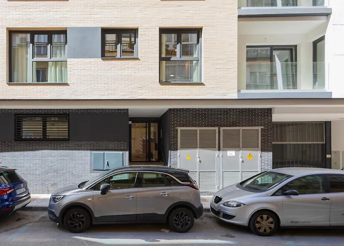 Apartment C30 Urban Comfort - Pool & Parking *